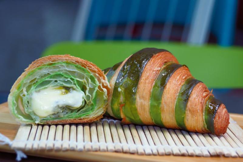 These cream-filled croissants are creatively flavored with Taiwanese Jinxuan oolong tea.​​