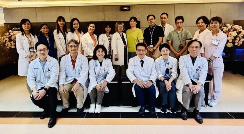 心臟毒性是抗癌歷程中所面臨嚴峻挑戰之一，成大醫院團隊順利完成「血管張力素受體–腦啡肽酶抑制劑」（ARNI）預防癌症治療誘發心臟毒性第2期臨床試驗，16日分享成果，將規劃啟動更大規模的第3期臨床試驗，（成大醫院提供）