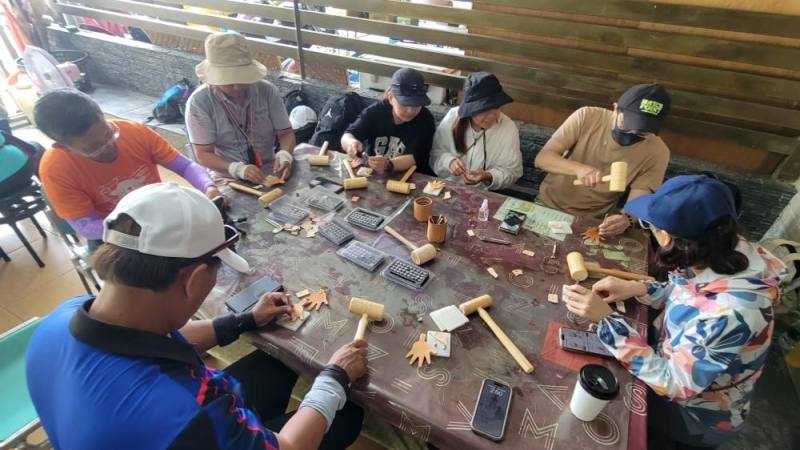 吾拉魯滋部落皮雕體驗