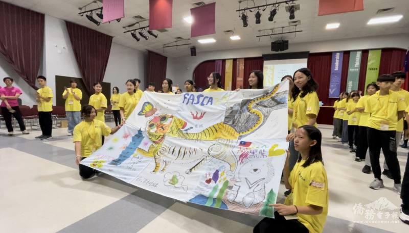 活動在各小隊隊旗合體中作結