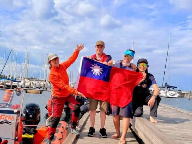 (Photo courtesy of https://www.facebook.com/Wenswim/)