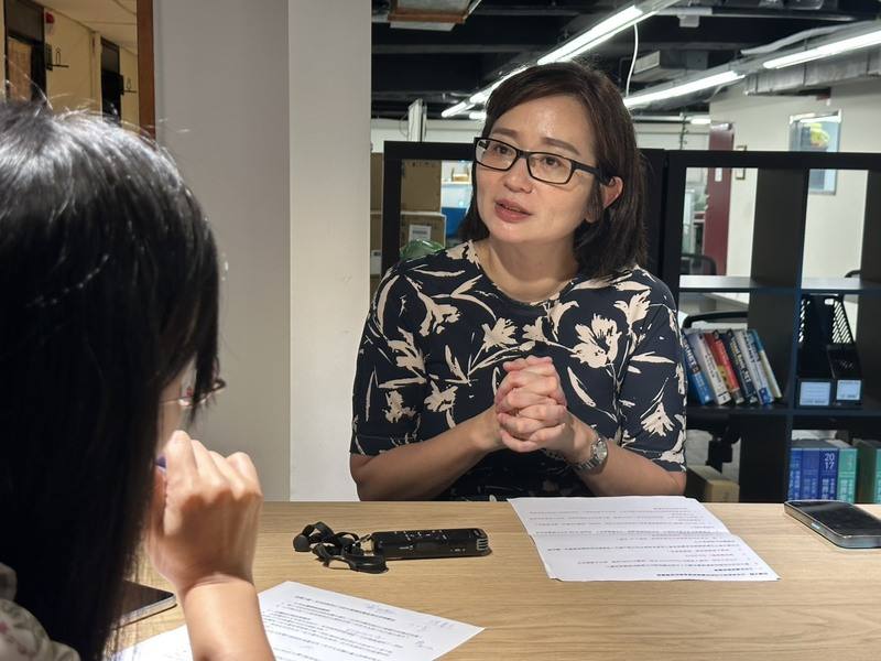 光洋波斯特國際展覽公司以循環建材突破傳統木作美學，布局綠色會展的未來。圖為受訪的光洋波斯特市場營運部資深總監許菁兒