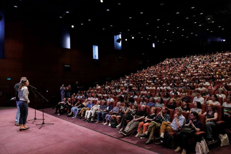 楊德昌回顧展開幕片《麻將》4K數位修復版，放映大廳415席滿座觀眾。（法國電影資料館提供、©Thierry_Stefanopoulos）