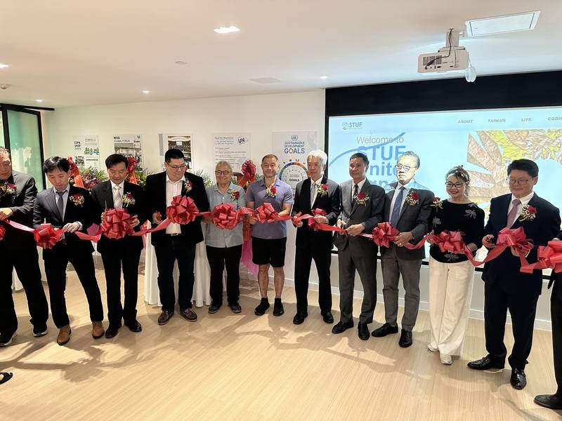 運作10多年的非政府組織北美「世台聯合基金會」舉行全球總部揭幕剪綵儀式，地點位於紐約聯合國總部附近