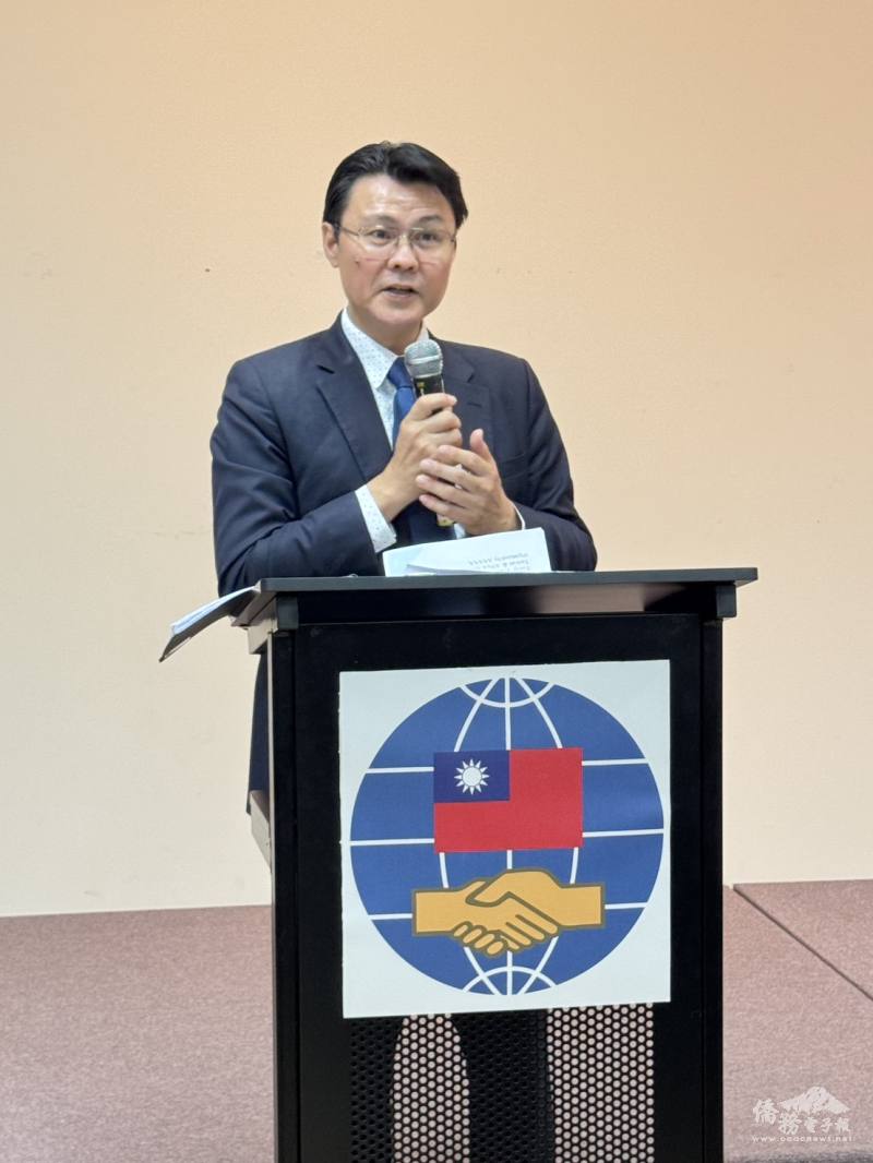 駐布里斯本辦事處處長范厚祿致詞