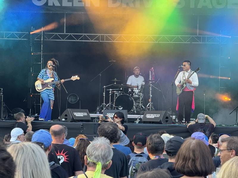 阿美族迷幻搖滾樂團「漂流出口」在捷克最大多元音樂節Colours of Ostrava演出。漂流出口表示，很榮幸讓聽眾看見並聽見台灣當代原住民的音樂，「站在台上看到台下人山人海，這個經驗實在太難忘了！」