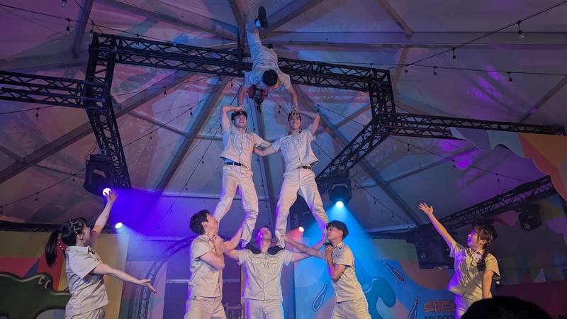 2025年首屆身體藝術節19日起將在花蓮文化創意產業園區正式登場，18日晚間的開幕秀特邀FOCASA馬戲團帶來精彩節目「解憂快餐車」片段，為藝術節暖身宣傳