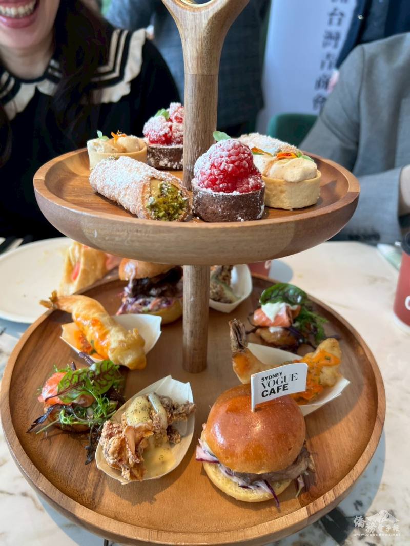 現場提供融合臺灣美食元素的小點