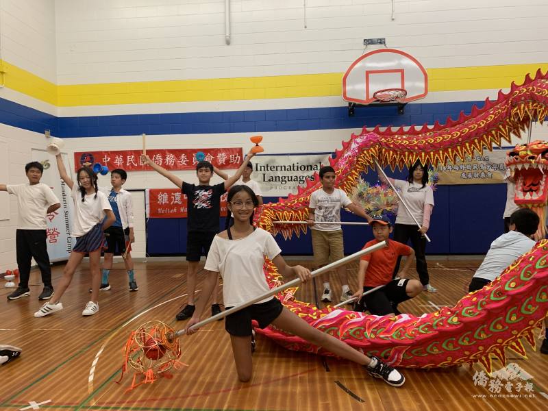 夏令營展演活動由「鈴動八方，龍躍九霄」揭開序幕
