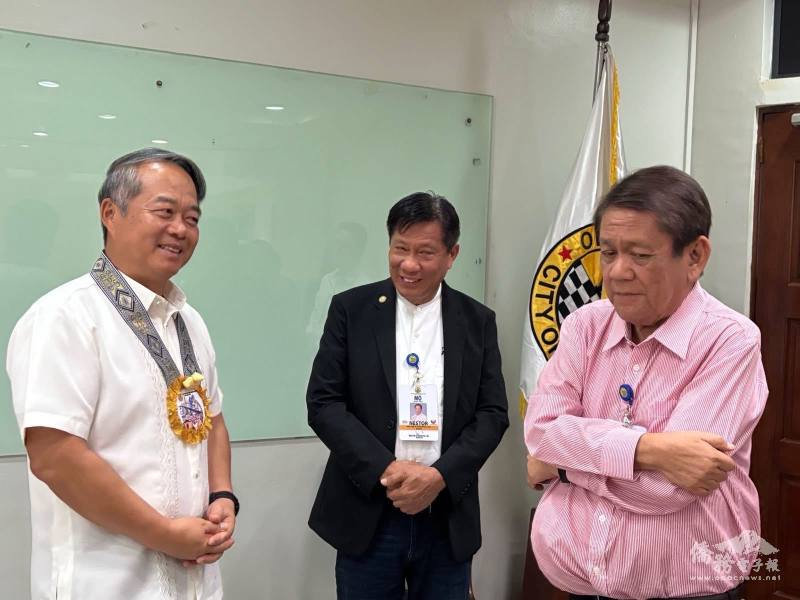 周民淦與Nestor Archival、副市長Tomas Osmeña會談交流