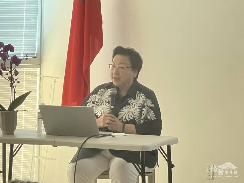 史丹佛大學胡佛研究所研究員郭岱君教授以「從烽火中走來：一段歷史，三代人的命運」為題演講