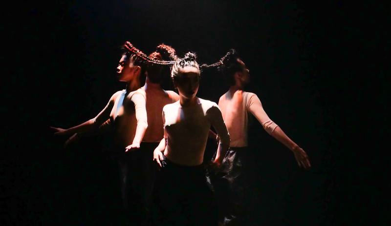 麥藍堤亞舞團正代表台灣，於7月5日至26日在法國外亞維儂藝術節演出「共」。4位舞者將髮辮相連，在外在束縛與內在能量之間，共生共舞