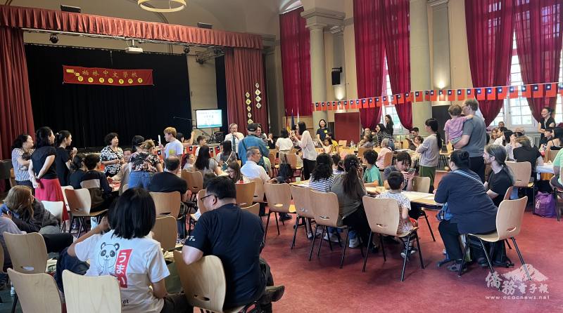 邀請家長們共同參與一字千金語文競賽，其樂融融