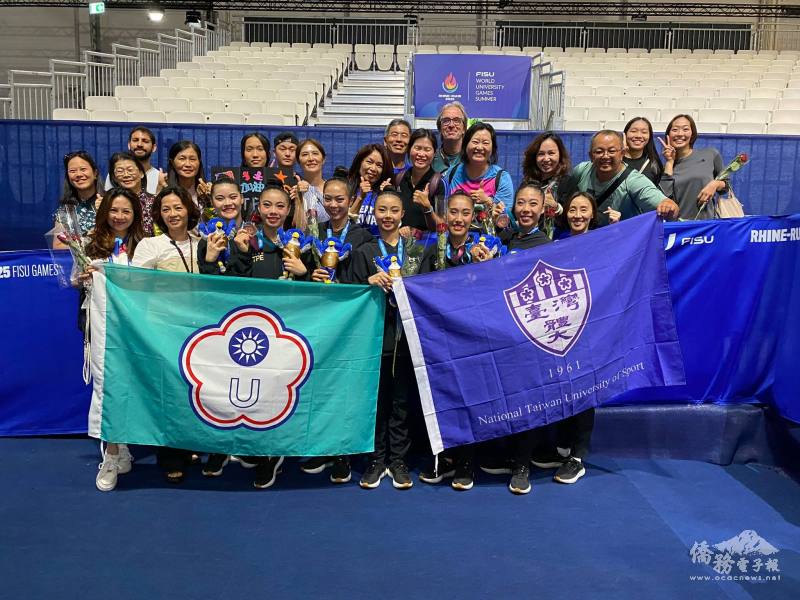 德國僑胞與韻律體操團隊留影