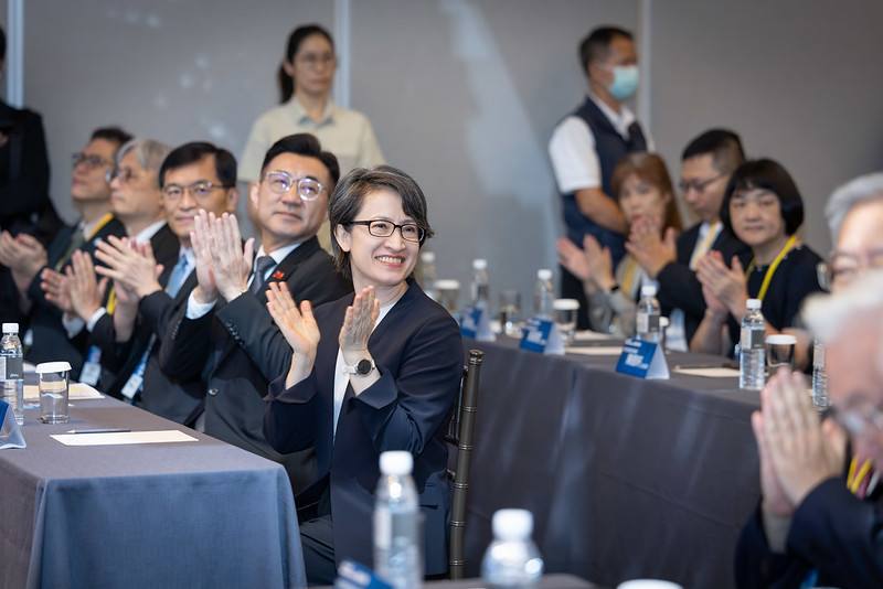 副總統出席「台灣AI機器人產業大聯盟成立大會」