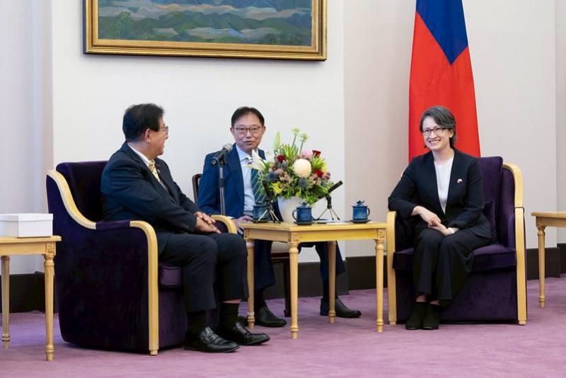 副總統接見「日本前總務大臣金子恭之眾議員乙行」，並相互交流