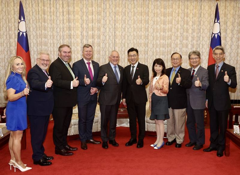 立法院副院長江啟臣（右5）21日下午在立法院接見愛爾蘭眾議院副議長訪問團等一行，歡迎他們來訪台灣