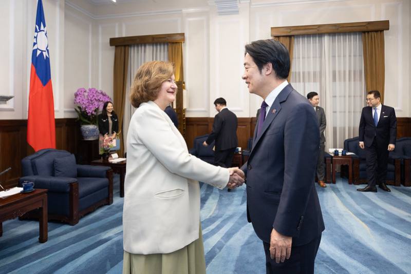 賴清德總統22日上午接見歐洲議會「歐洲民主之盾（EUDS）特別委員會」正式代表團