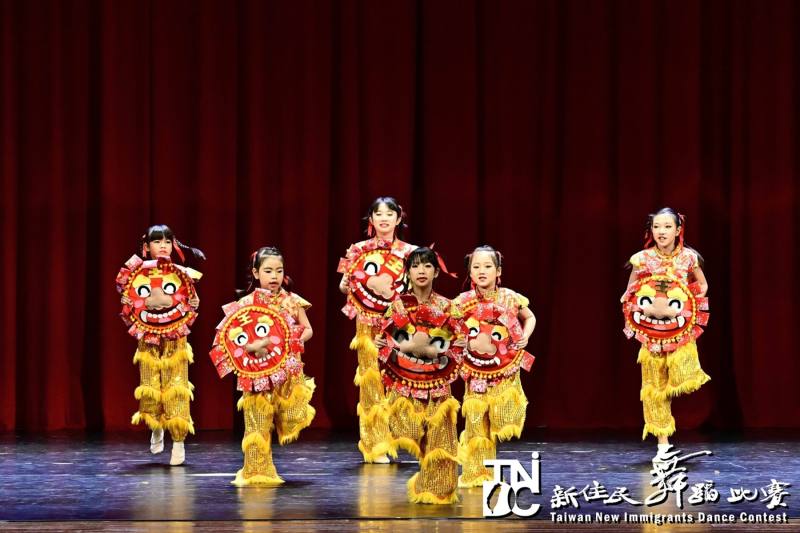 緬星兒童《祥獅獻瑞》