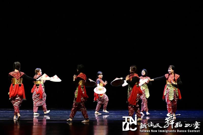 斯莉甘蒂舞蹈團《斗笠舞》