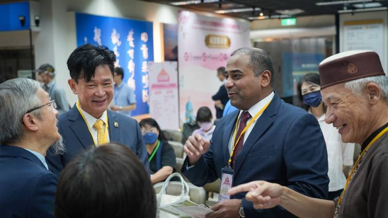 黃勢芳副署長與沙烏地阿拉伯官員及馬孝棋教長等人交流