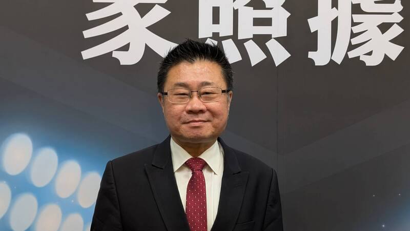 衛福部次長呂建德22日出席記者會，並接受媒體聯訪表示，針對就業服務法第46條修法開放80歲以上免巴氏量表即可申請移工，衛福部與勞動部密切配合，透過雙次長會議共同協調因應措施