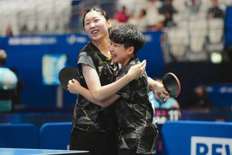 台灣桌球女雙簡彤娟（左）、蔡昀恩（右）。（圖取自facebook.com/CTUSFSSU）