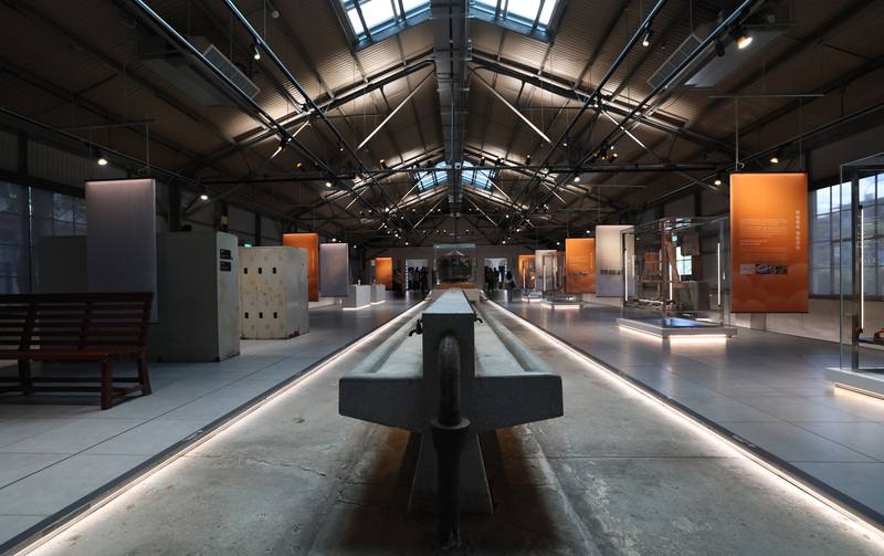 國家鐵道博物館將在7月31日第一階段開放，員工澡堂是最早完成修復開放區域，讓參觀民眾一窺台北機廠澡堂建築設計的巧思，品味澡堂的建築之美