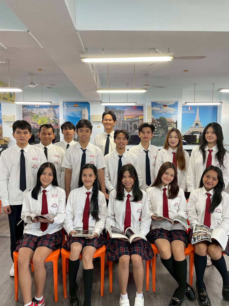 Group photo of overseas students