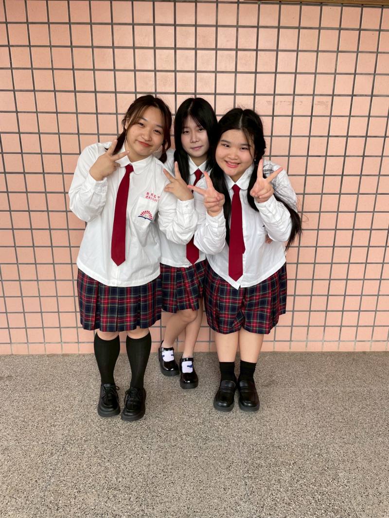 Group photo of overseas students