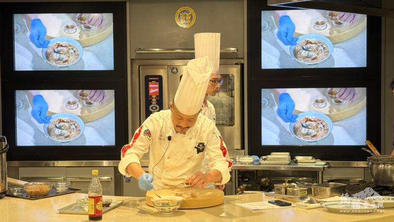 主廚李佳其演示臺灣道地美食