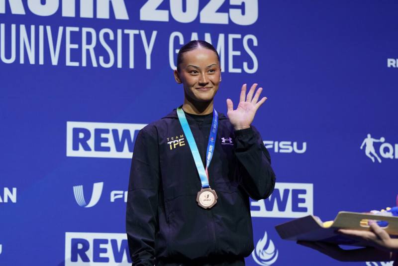 從瑞典轉籍到台灣的21歲混血體操女將陳瑞安（圖），26日在萊茵魯爾世大運女子全能決賽，以52.065分勇奪銅牌，成為台灣首名在世大運奪牌的體操女將。（大專體總提供）