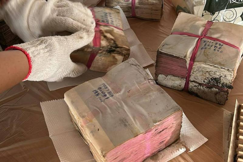 位於台南市北門區的台灣烏腳病醫療紀念館，原址為王金河醫師診療所，建物因颱風丹娜絲遭受災損，館方號召志工搶救重要文物，整理出早年診所文件等文物