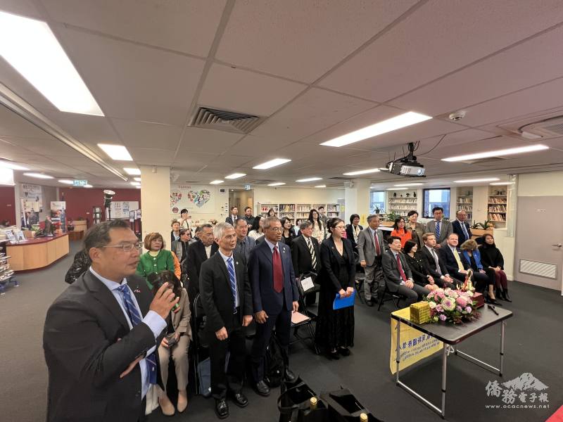 林正宜帶領會員一同宣誓共同為傑人會與本地社團交流努力