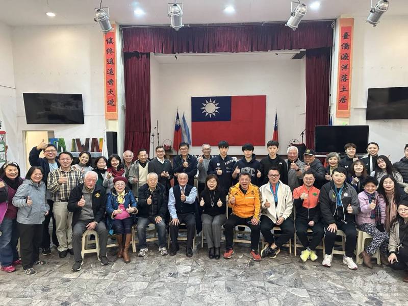 阿根廷僑社舉辦歡迎臺灣桌球代表隊教練及選手餐會，為選手們打氣