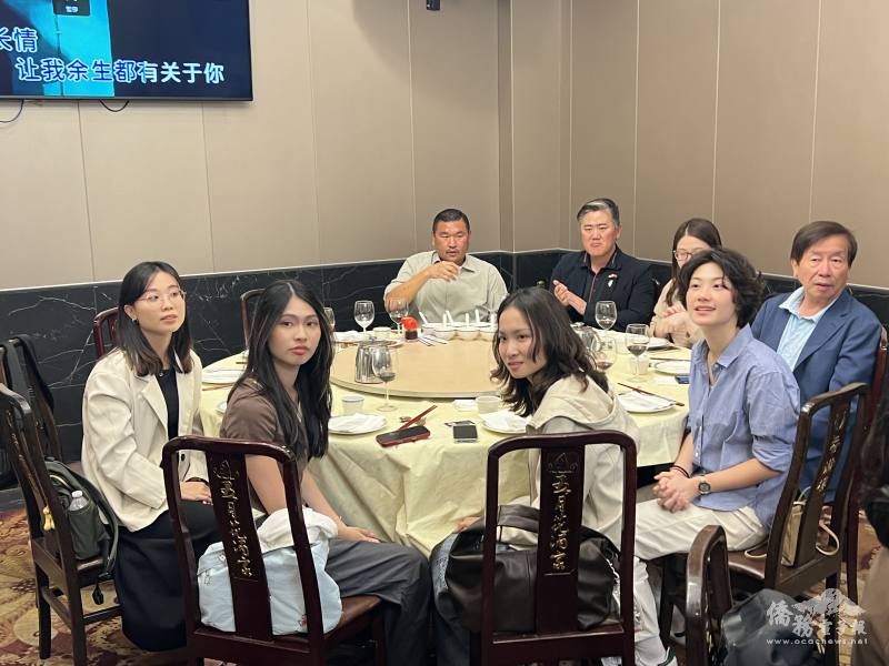 搭僑計畫學員聆聽商會會員分享創業歷程與人生體悟