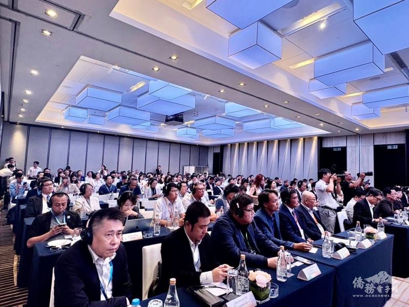 論壇緊扣國際趨勢，深入探討AI導入產業升級與淨零永續的挑戰與契機