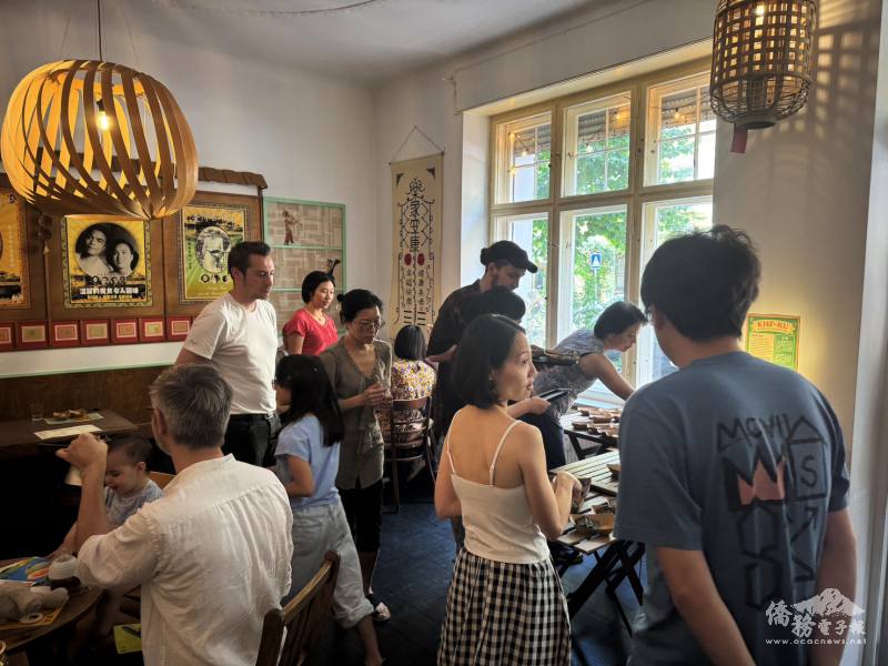 週日特別活動吸引了僑胞、國際友人及在地民眾參與