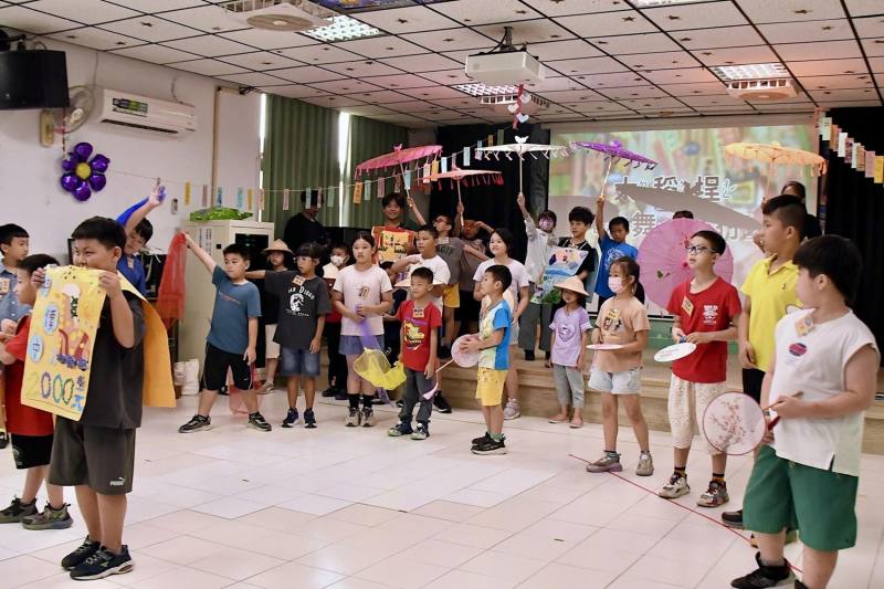 嘉義更寮國小藝術跨科展演