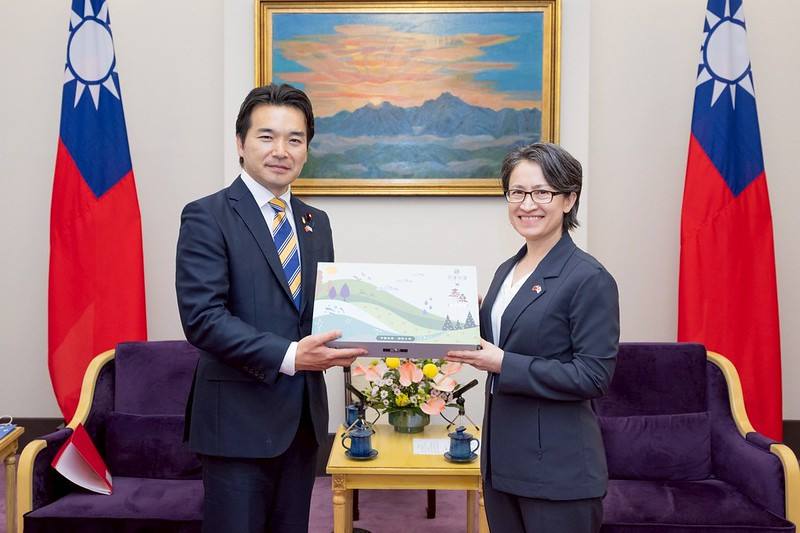 蕭美琴副總統29日下午接見「日本國民民主黨青年局」訪問團，歡迎淺野哲局長偕多位參、眾議員們來訪