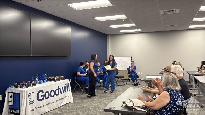 女兒畢業典禮當天獲得全班第一名榮譽獎狀