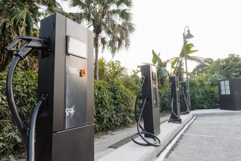 交通部觀光署西拉雅國家風景區管理處與中華電信合作，在台南關子嶺風景區觀專2停車場建置4槍快充電動車充電樁，預定8月正式營運。（西拉雅國家風景區管理處提供）