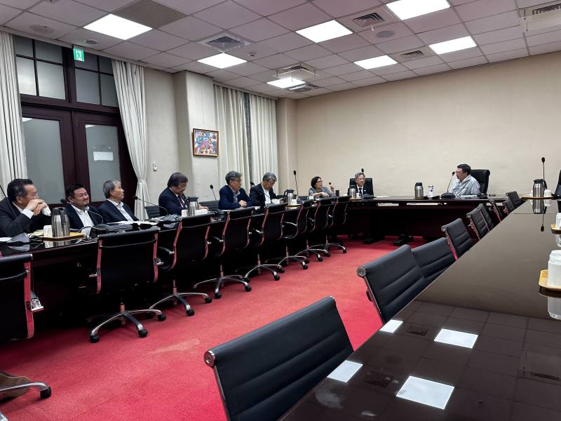 各部會首長與會