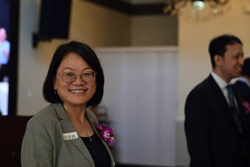 舊金山灣區台灣商會會長何淑貞接受中央社訪問指出，稅率實際影響需要根據每家企業自身競爭力、經營策略、及匯率變動等因素綜合觀察。（何淑貞提供）