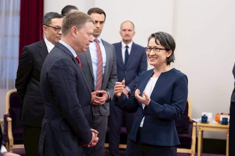 蕭美琴副總統1日下午接見美國智庫「保衛民主基金會」（Foundation for Defense of Democracies, FDD）訪問團