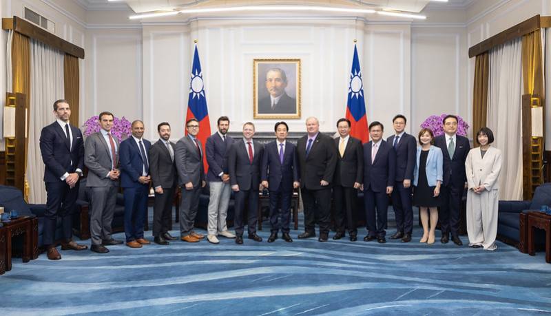 President Lai meets with a delegation from the US Foundation for Defense of Democracies.