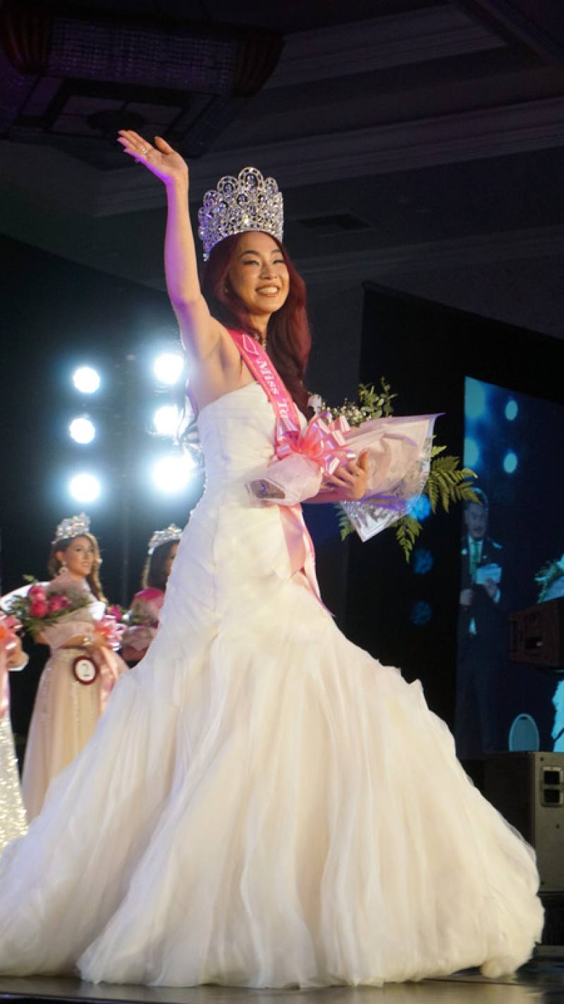 在洛杉磯市中心擔任珠寶設計師的王怡文（Ami Wang）當地時間8月2日獲選台美小姐皇后。