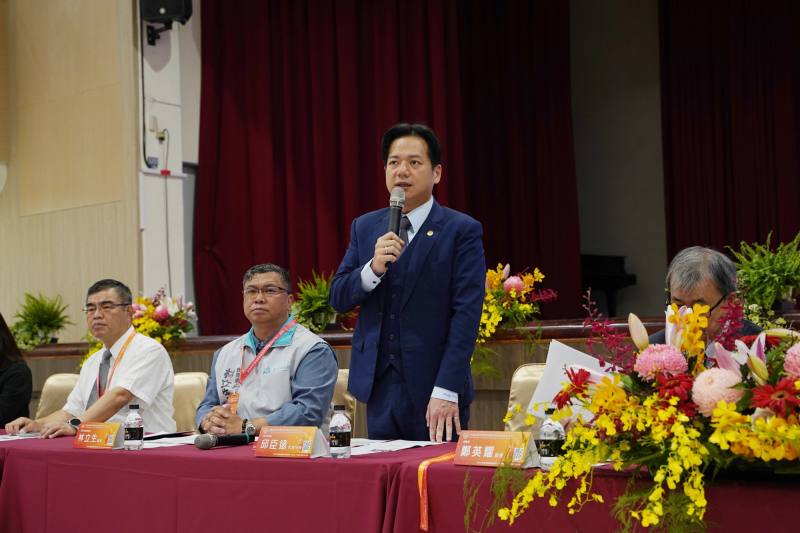 新竹市邱臣遠代理市長歡迎校長與會