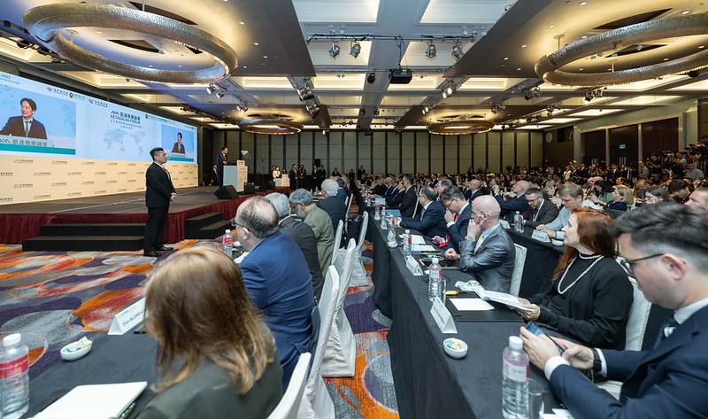 President Lai attends the opening of the Ketagalan Forum: 2025 Indo-Pacific Security Dialogue.