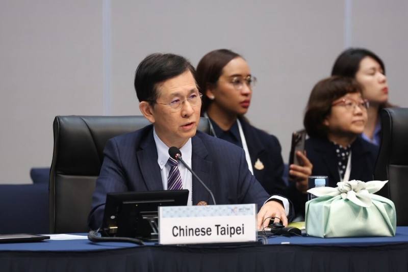 數位發展部長黃彥男3日至6日到韓國仁川出席「APEC數位與人工智慧部長會議」，與各經濟體交流。（數發部提供）